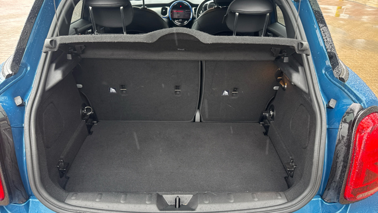 MINI Hatchback 2.0 Cooper S Exclusive 5dr Auto [Comfort/Nav Pack] Petrol Hatchback